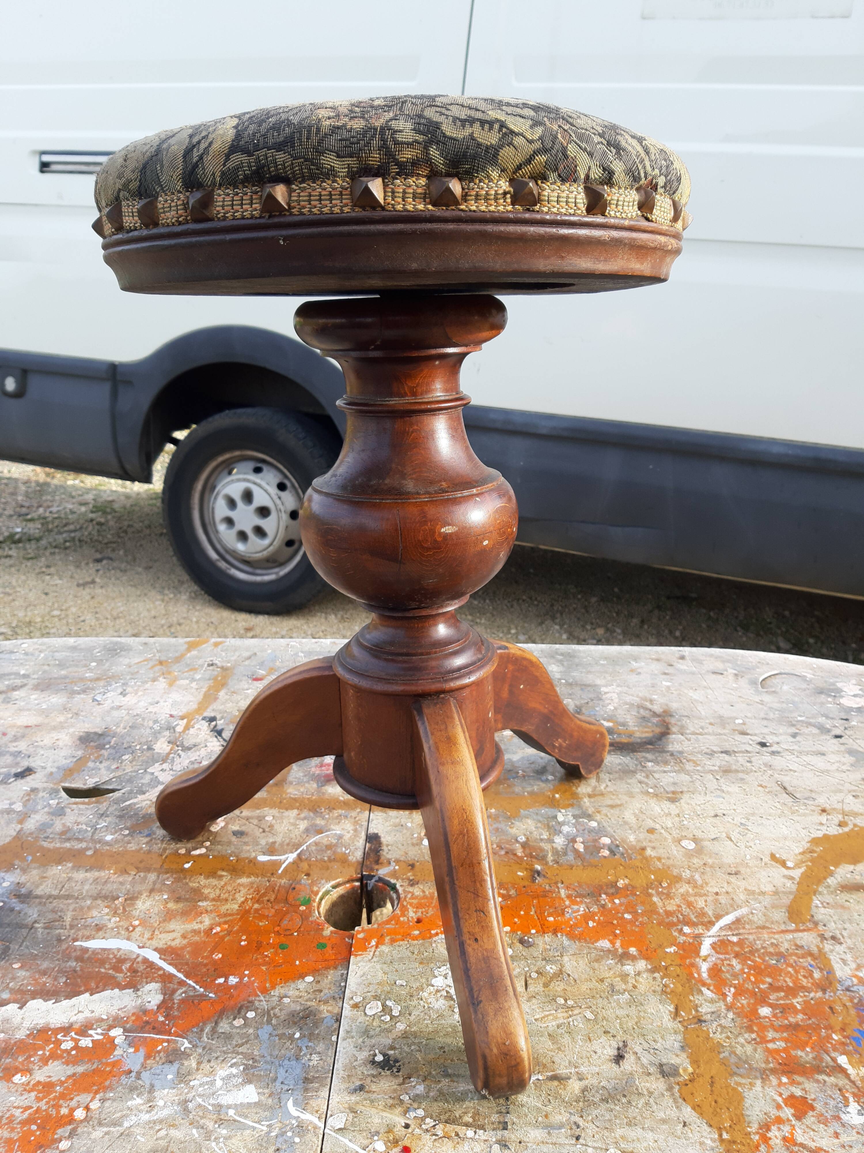 Tabouret de piano 3 pieds