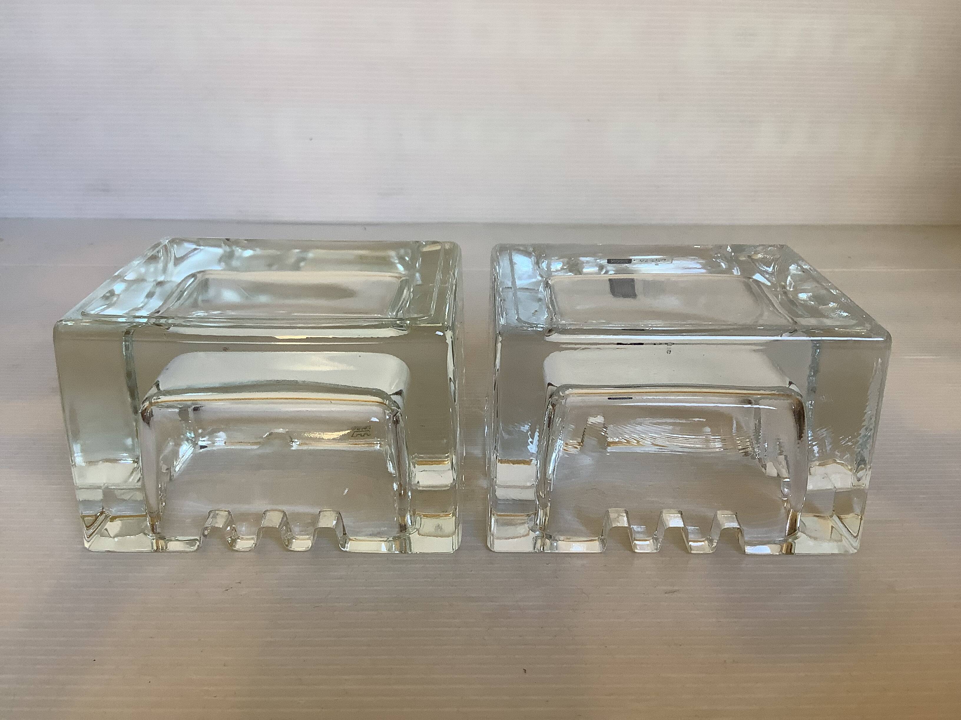 Pair of Scandinavian design ashtrays by Kaj Franck, Nuutajärvi.