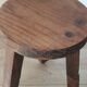 Tabouret bas 3 pieds carrés