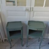 Mismatched vintage bedside tables, 1 drawer, 1 niche sublimated in smoky green.