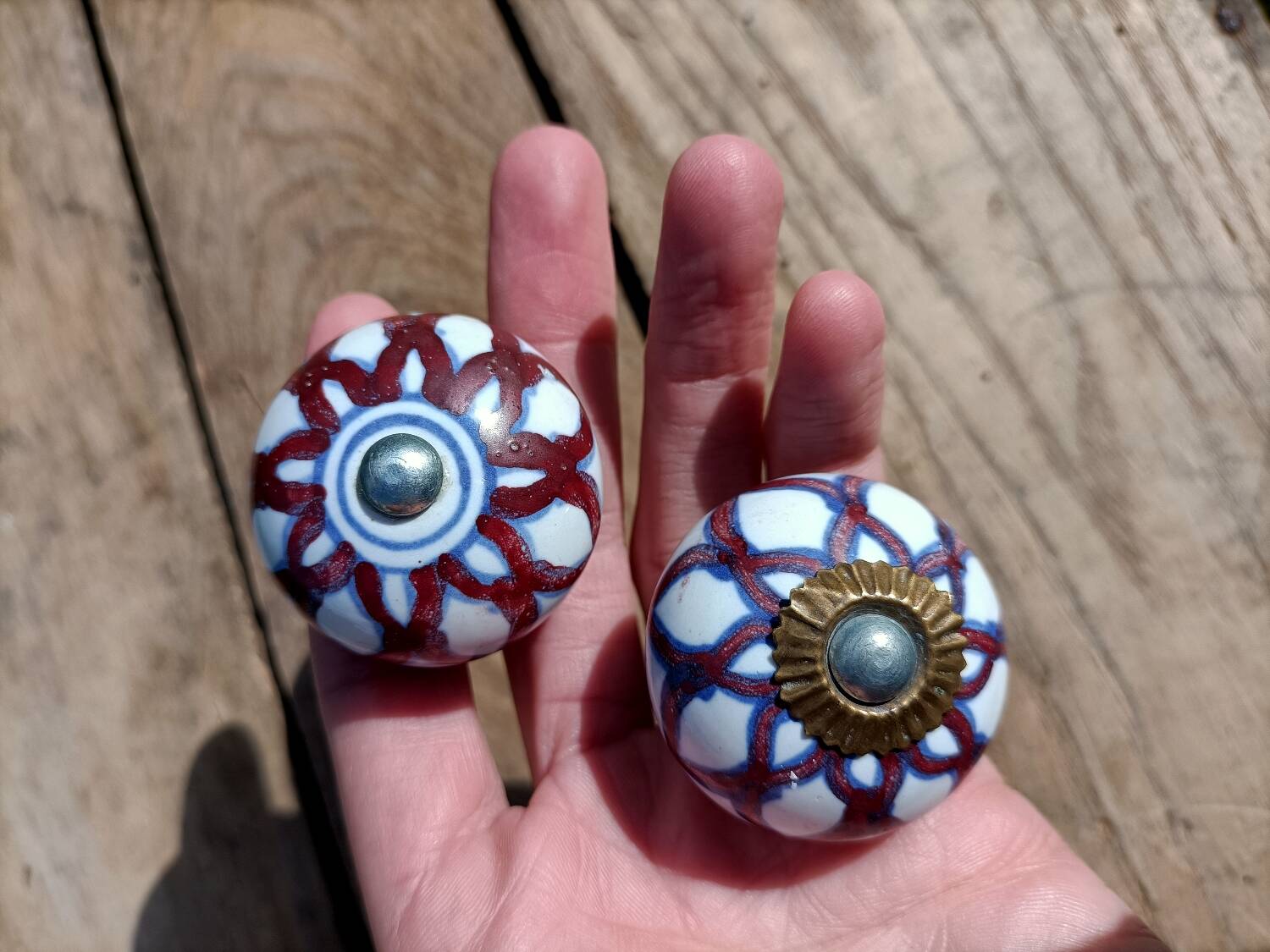 Genuine stoneware door knobs