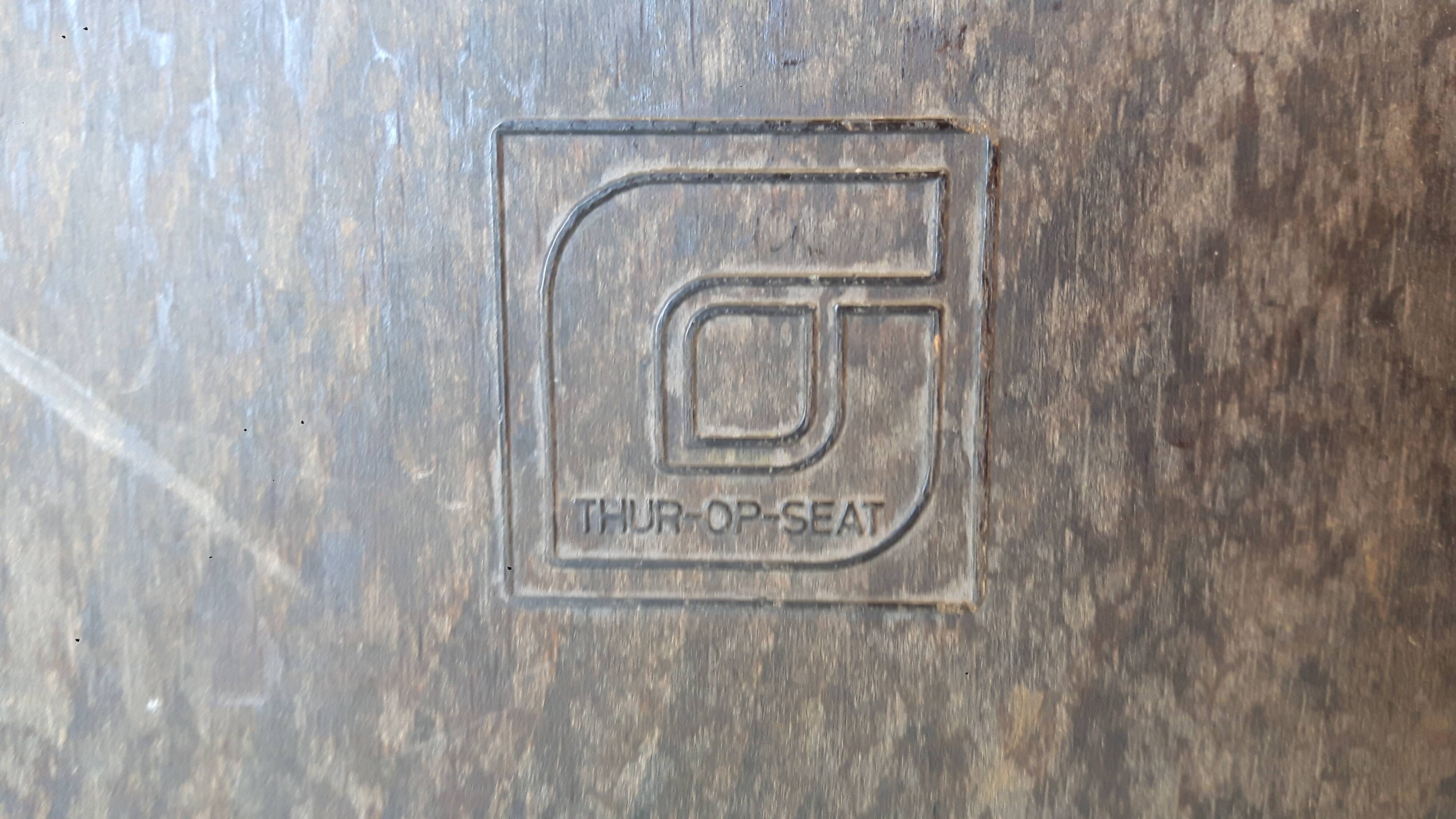 Desk and chair child Thur op Holland