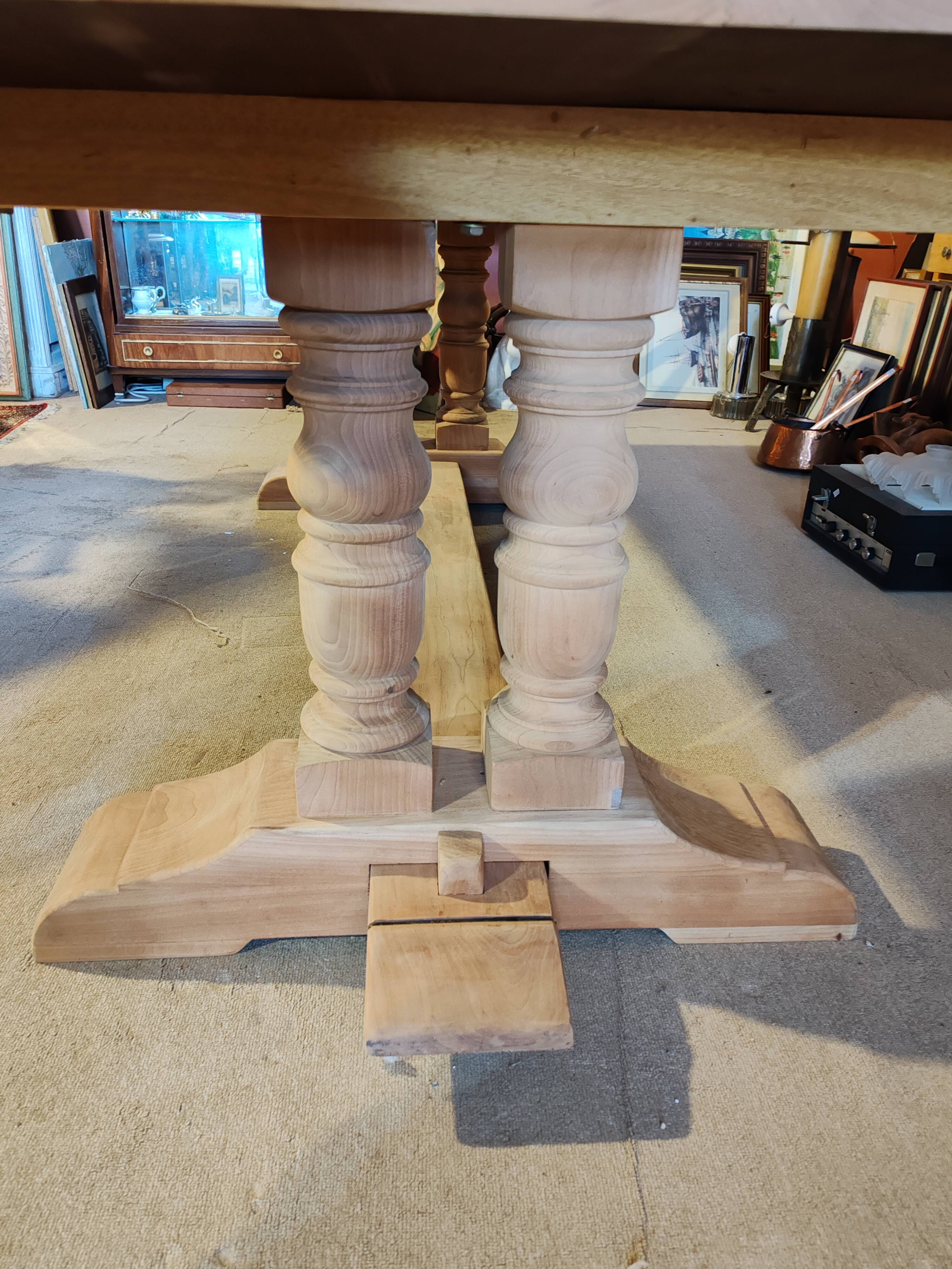 Table monastere en meurisier massif