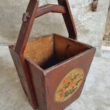 Wooden rice bucket