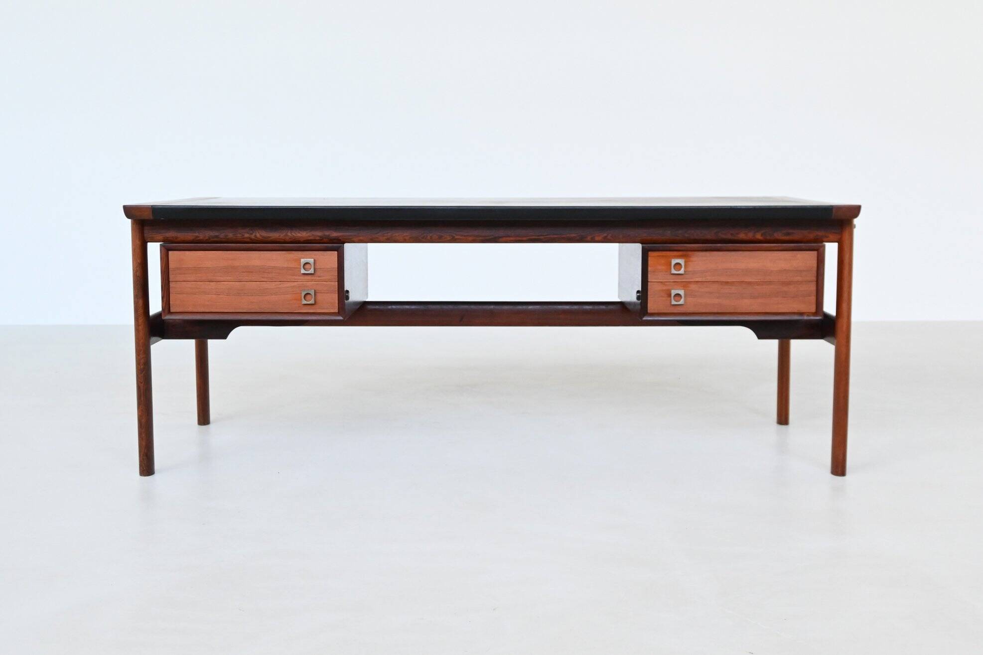 Arne Vodder desk in rosewood and leather Sibast Denmark 1960