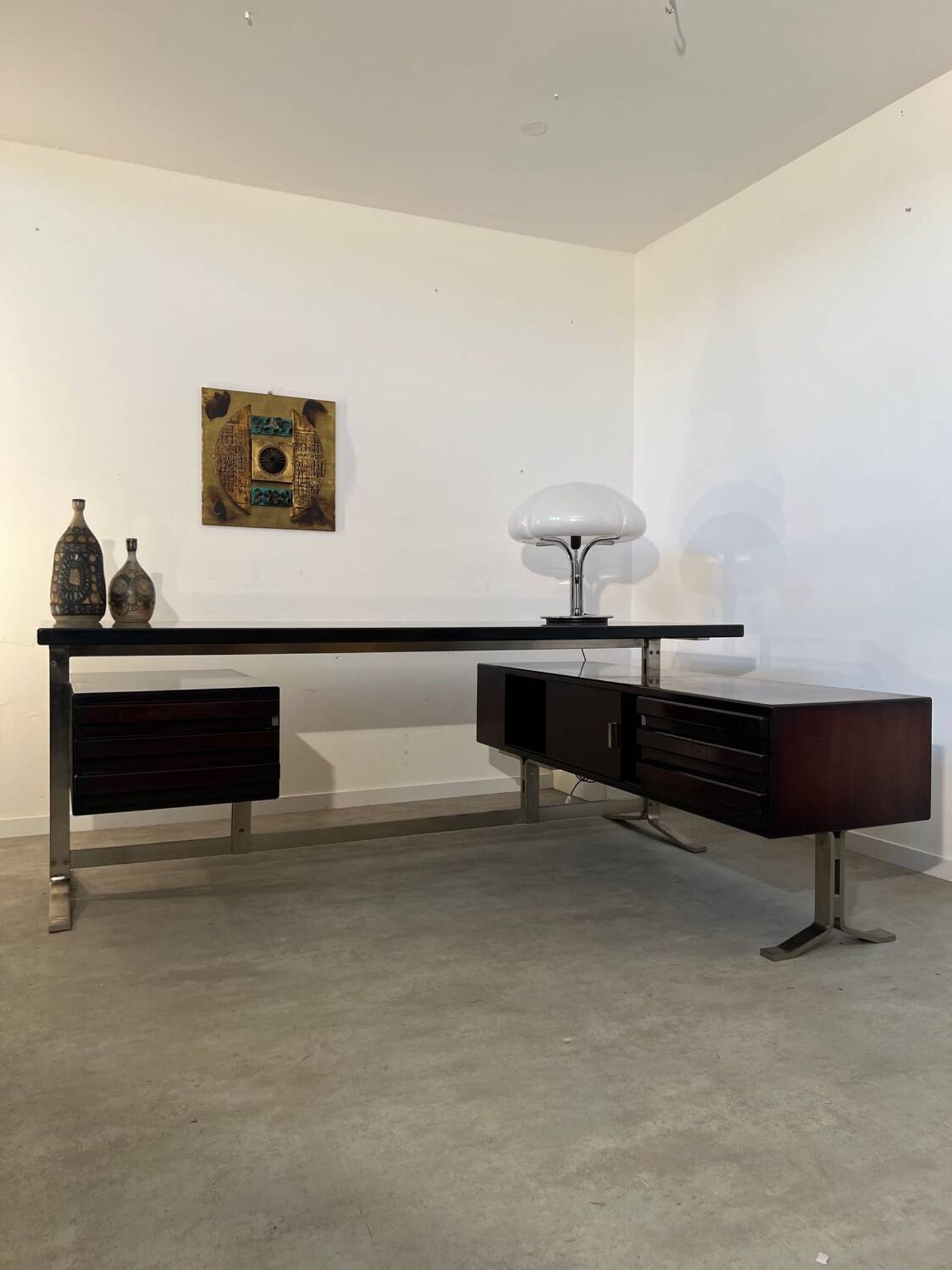 Vintage president corner desk in rosewood design by Gianni Moscatelli vintage