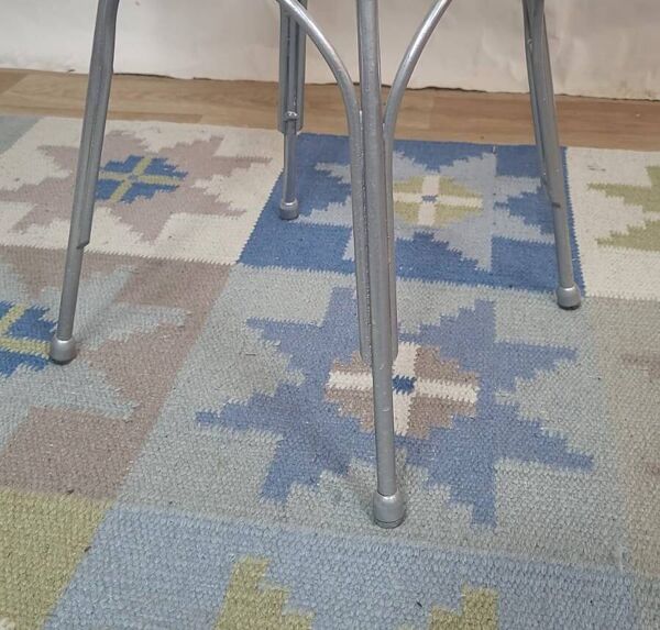 Table basse ronde en granite gris et métal argenté, design allemand 1960