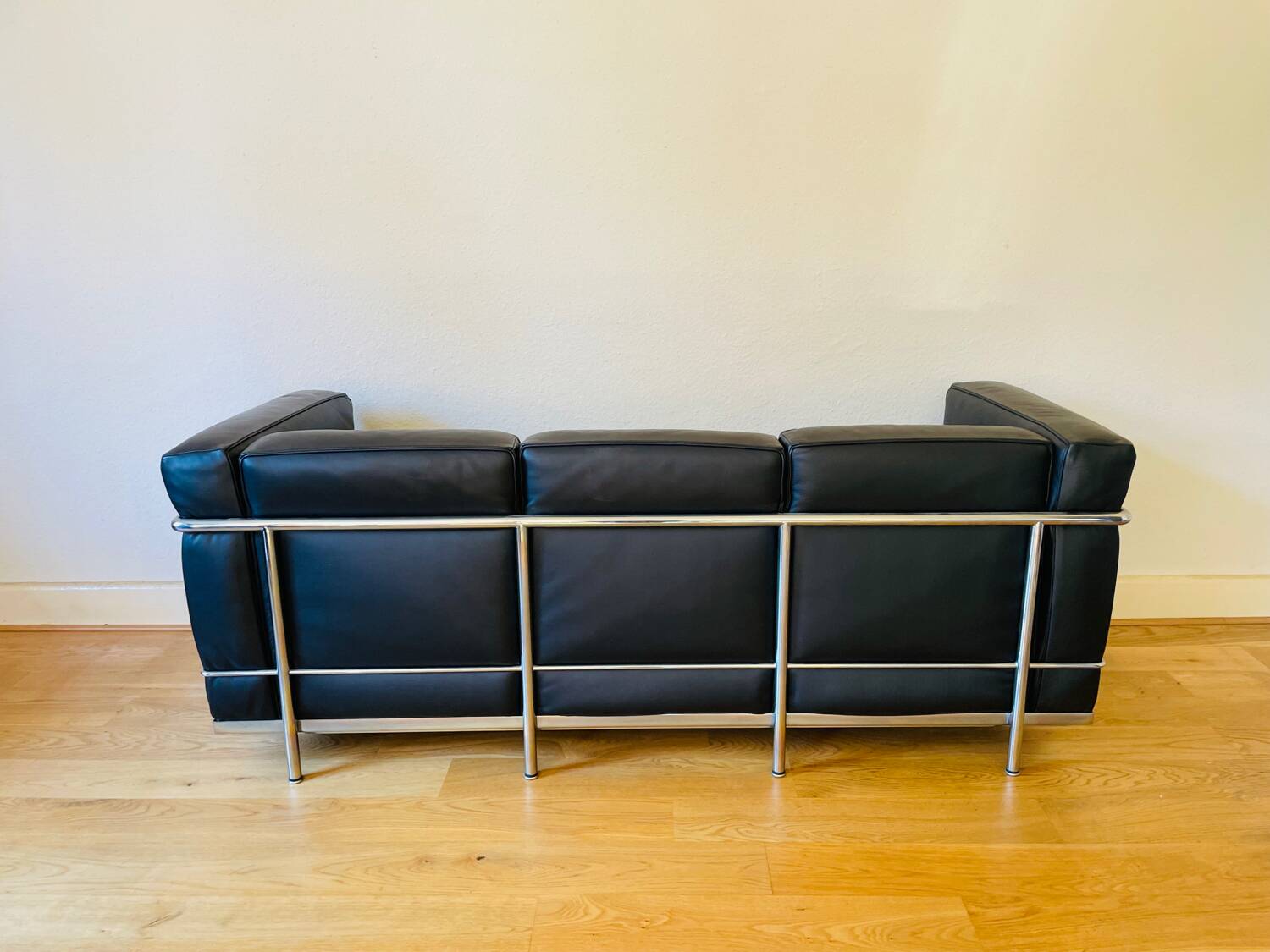 LC2, Le Corbusier for Cassina, Threeseater, Chrome and Leather
