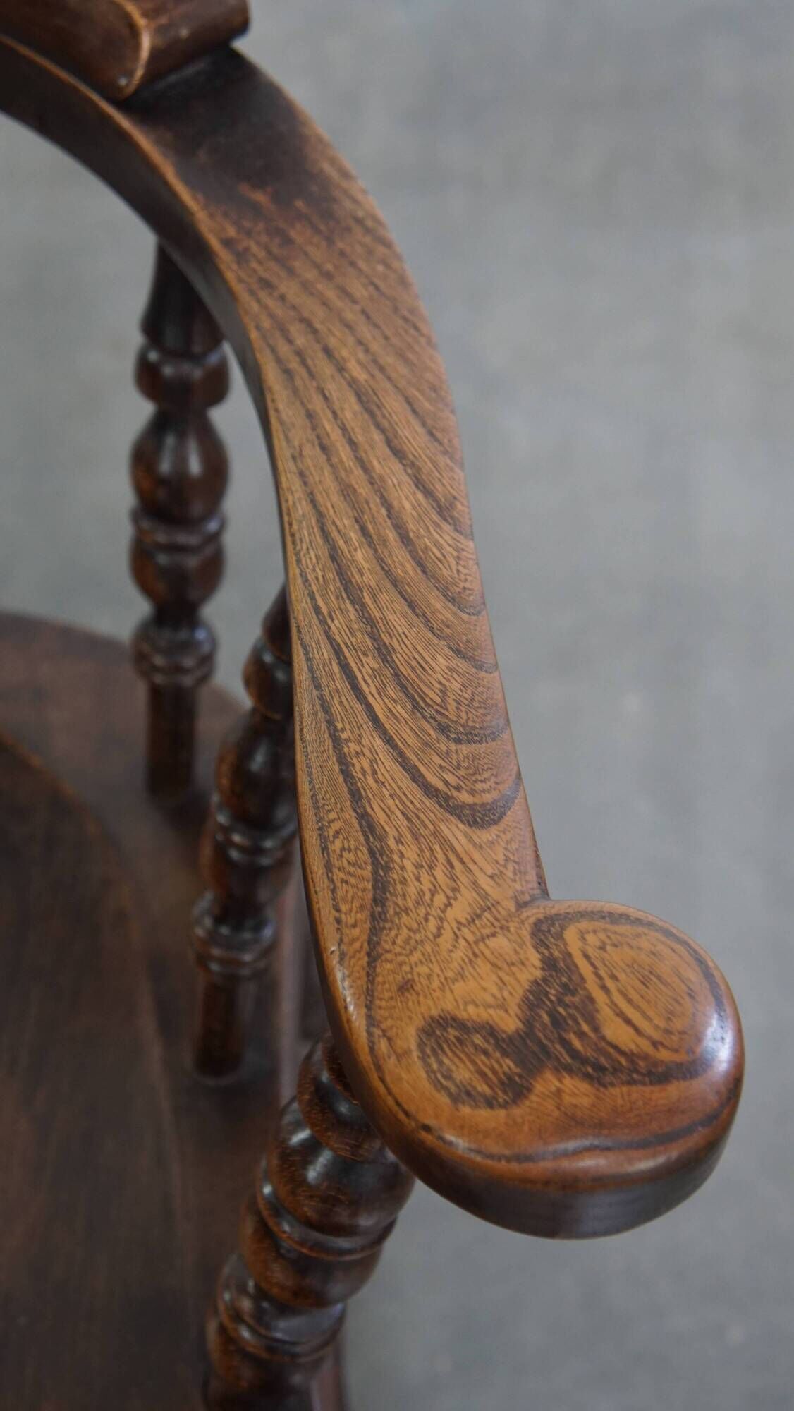 English antique side/desk/captain's chair from the early 1800s
