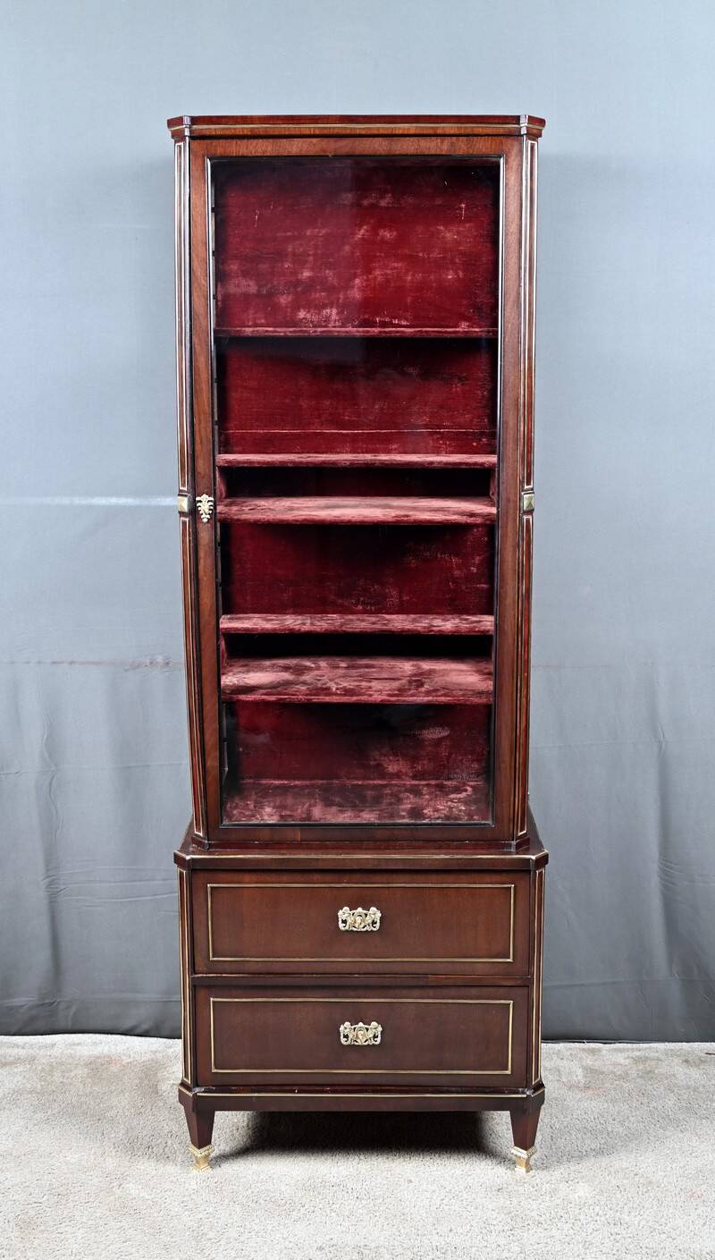 Small Display Cabinet in Mahogany, Louis XVI style – Late 19th Century