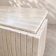 Grande table basse vintage en travertin – plateau sculptural –