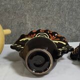 Ensemble composé de trois pièces en céramique vernissée