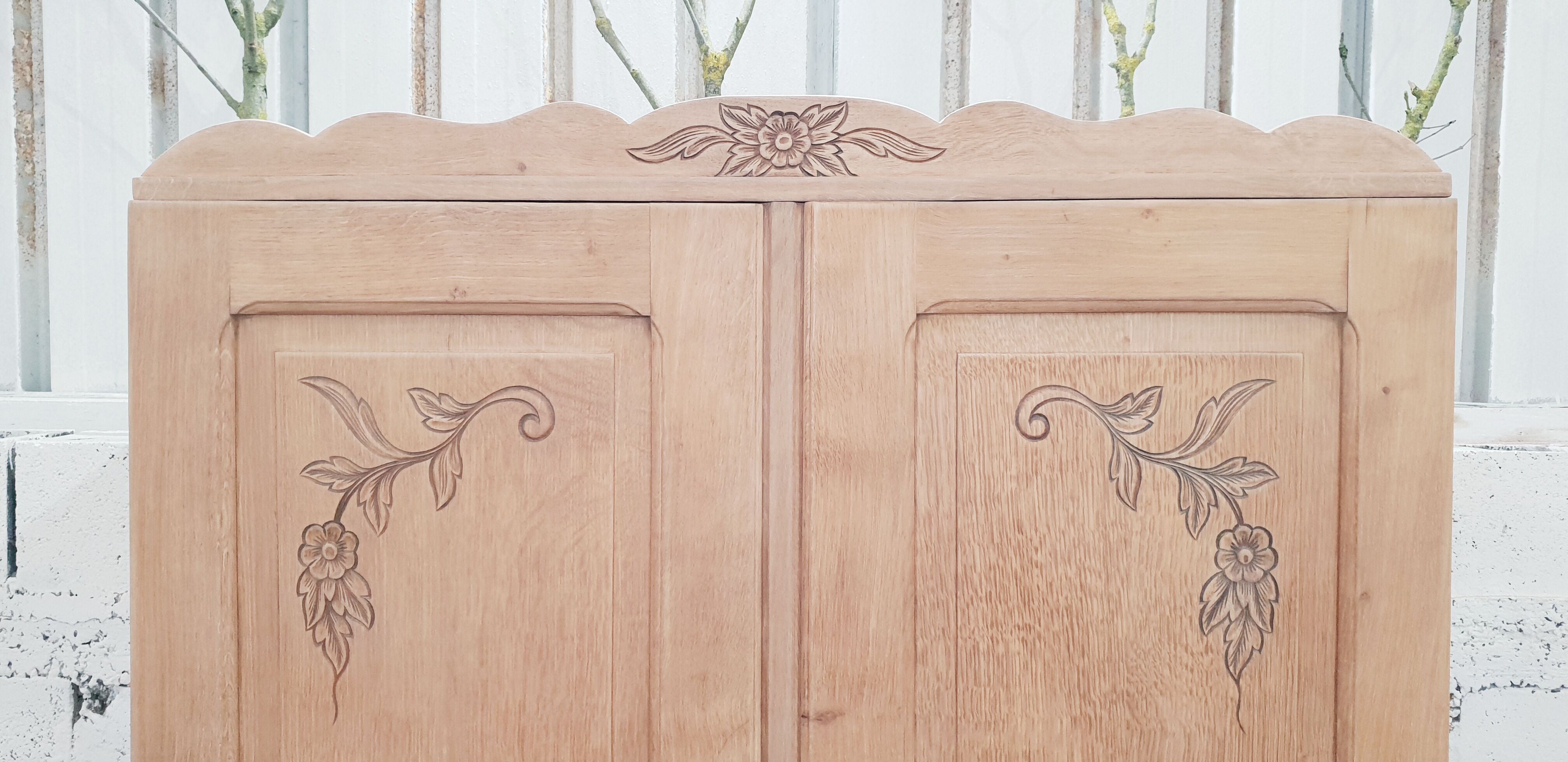 Vintage cabinet