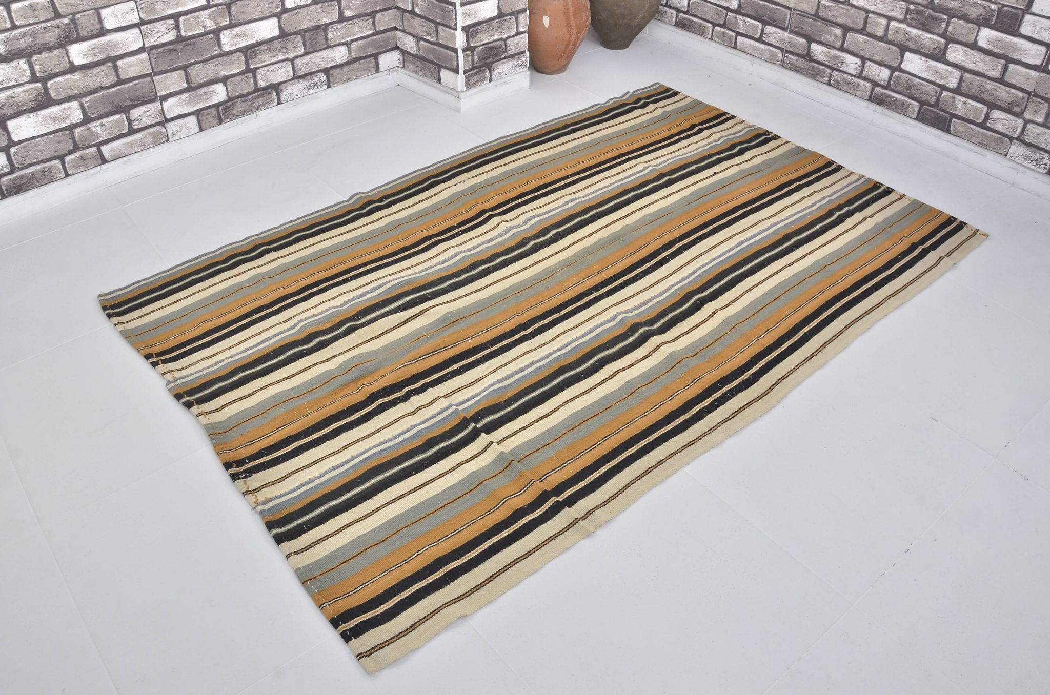 Neutral Vintage Handwoven Kilim Rug sku 1678