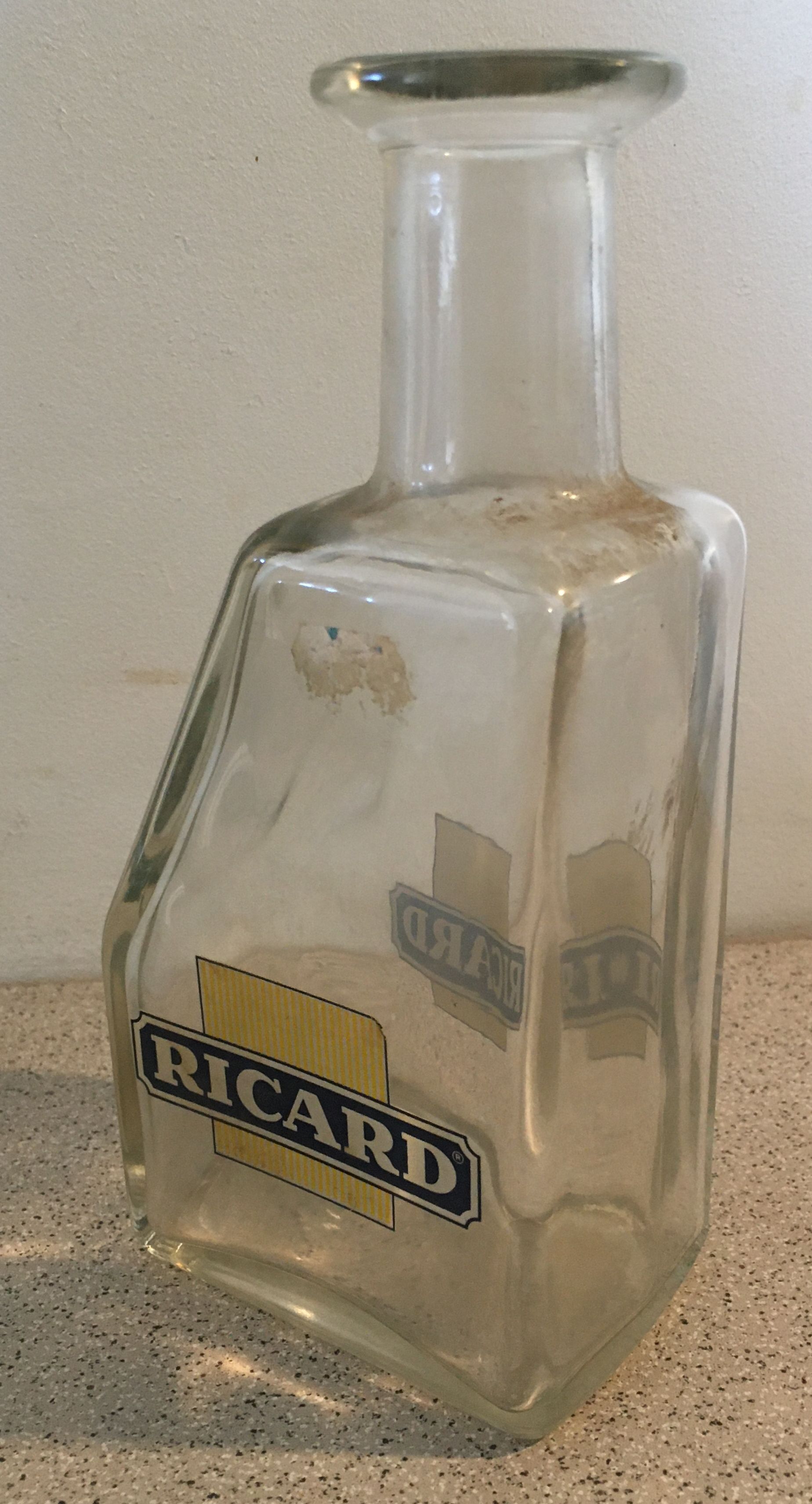 Ricard glass decanter white logo blue cartridge yellow background