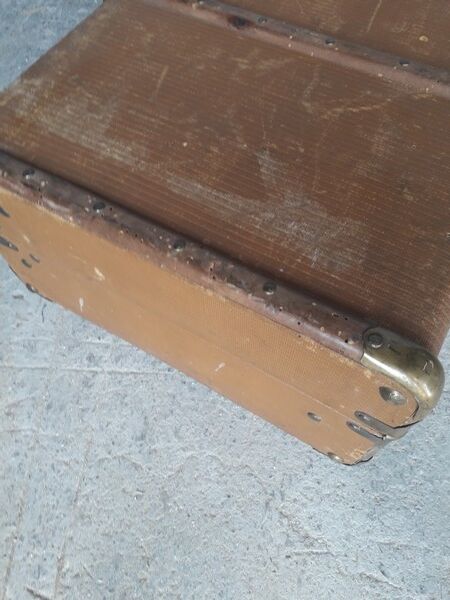 Travel malle / suitcase period 1940/50 drinks and brass