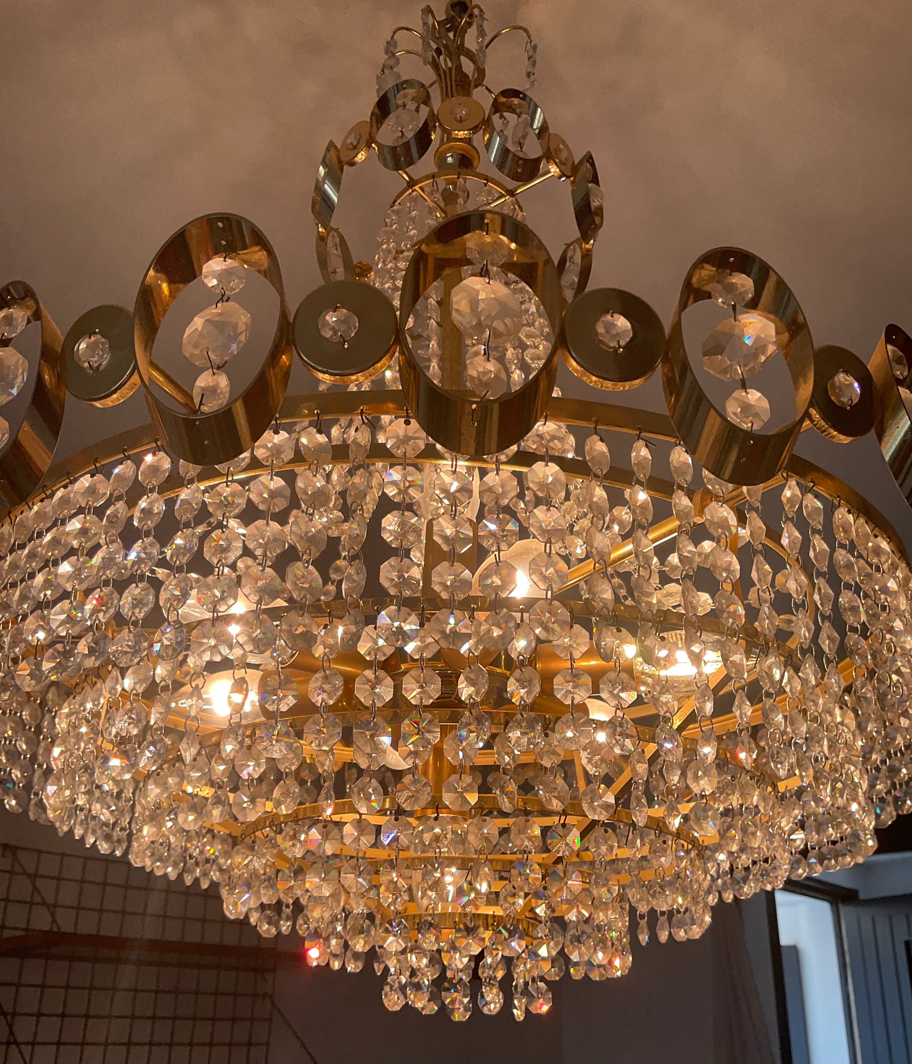 Waterfall chandelier with crystal grapevines and golden aluminum 60s-70s