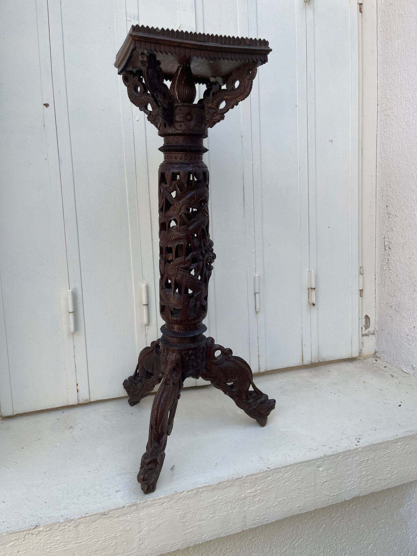 Indochinese armchair