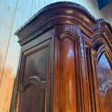 Armoire / Bonnetière d'époque Louis XIV