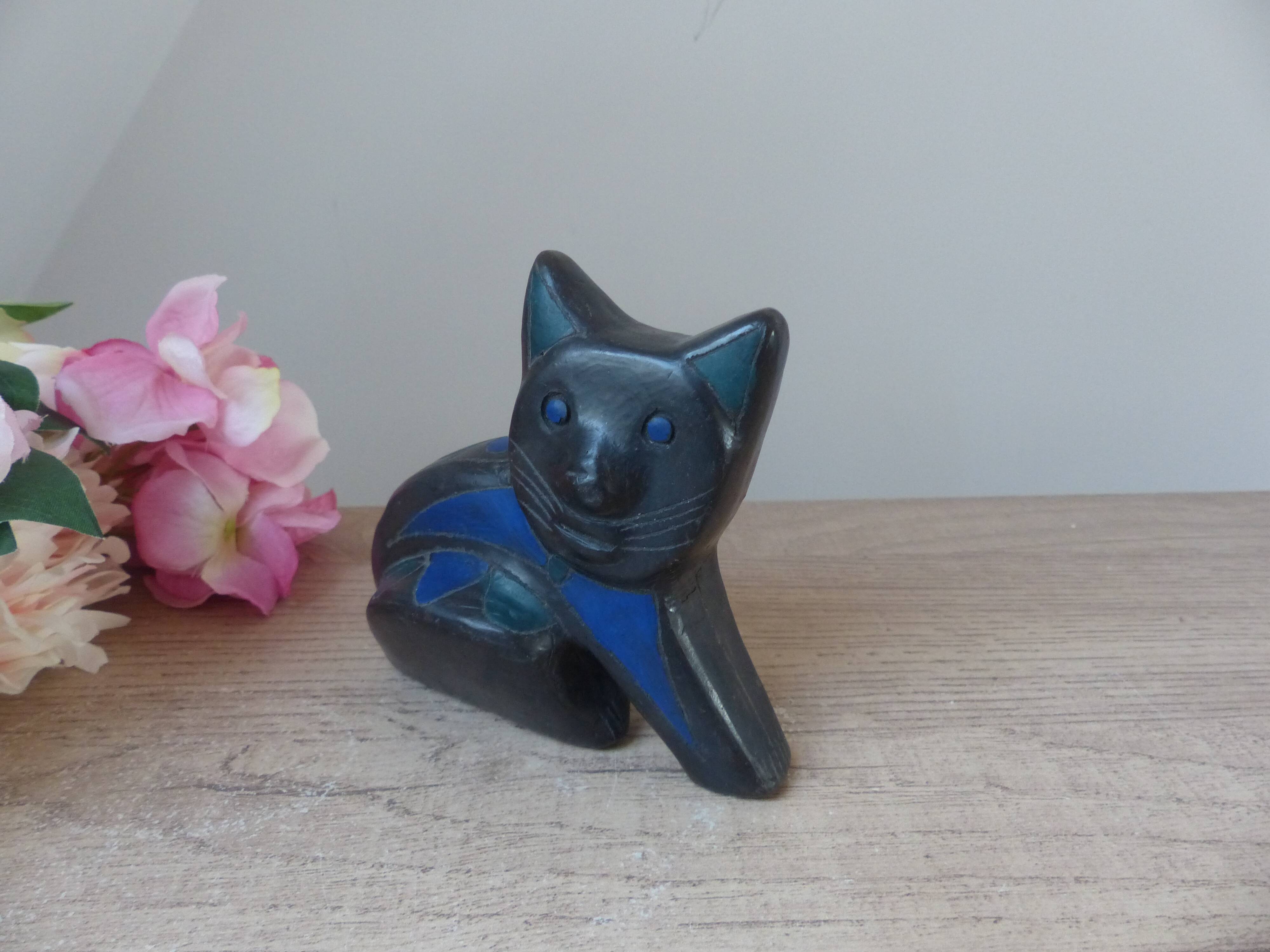 Mexican vintage black clay pottery cat sculpture figurine