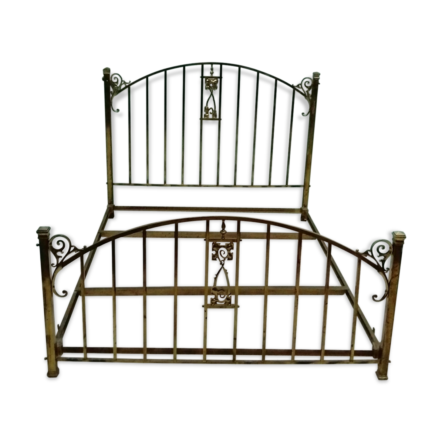 New art brass bed