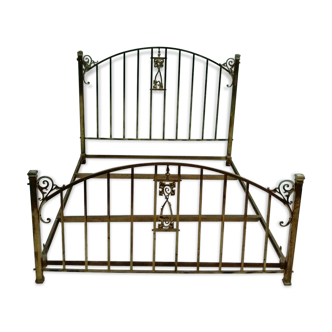 Lit art nouveau en laiton