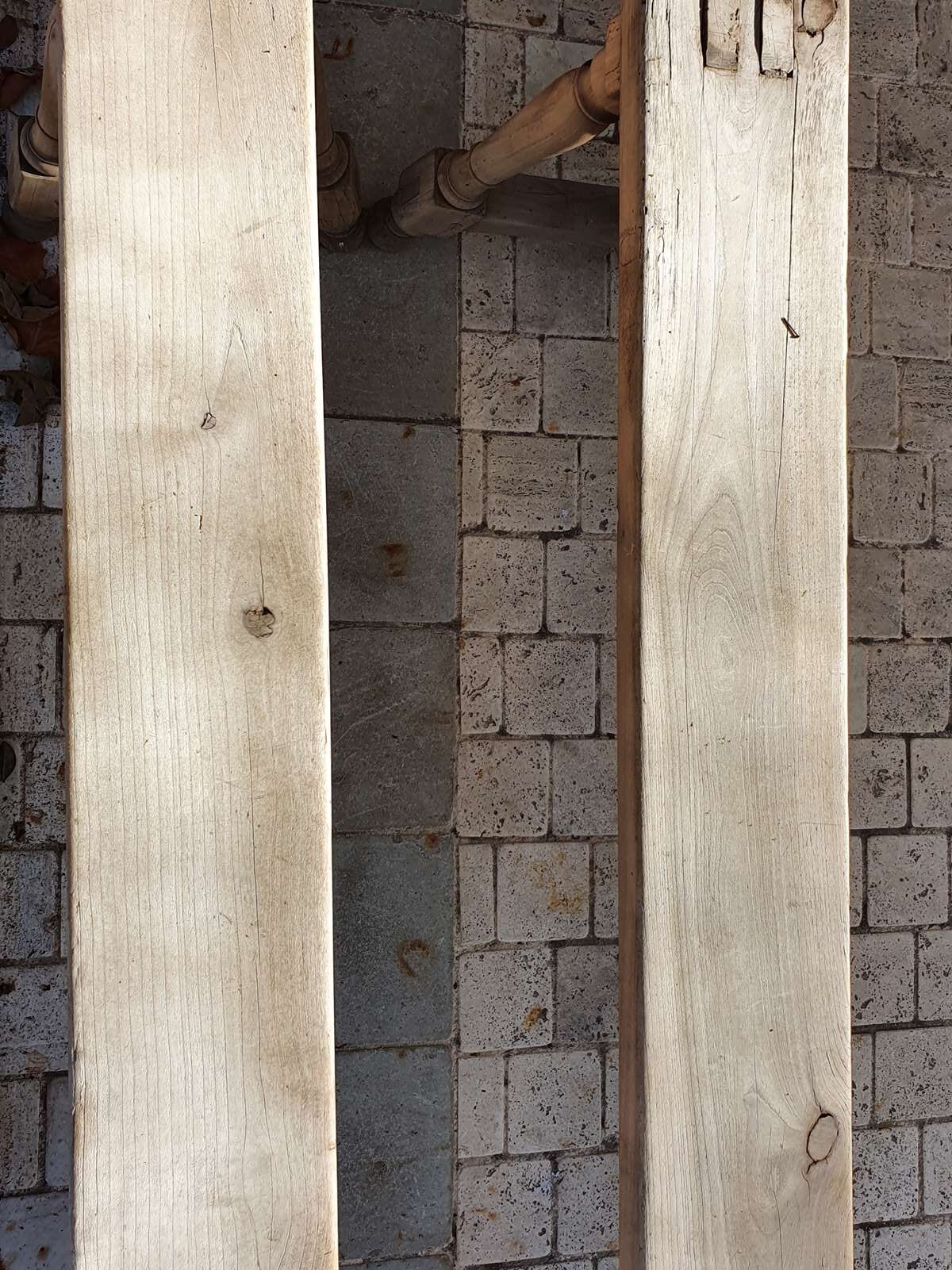 Pair of old decapes benches