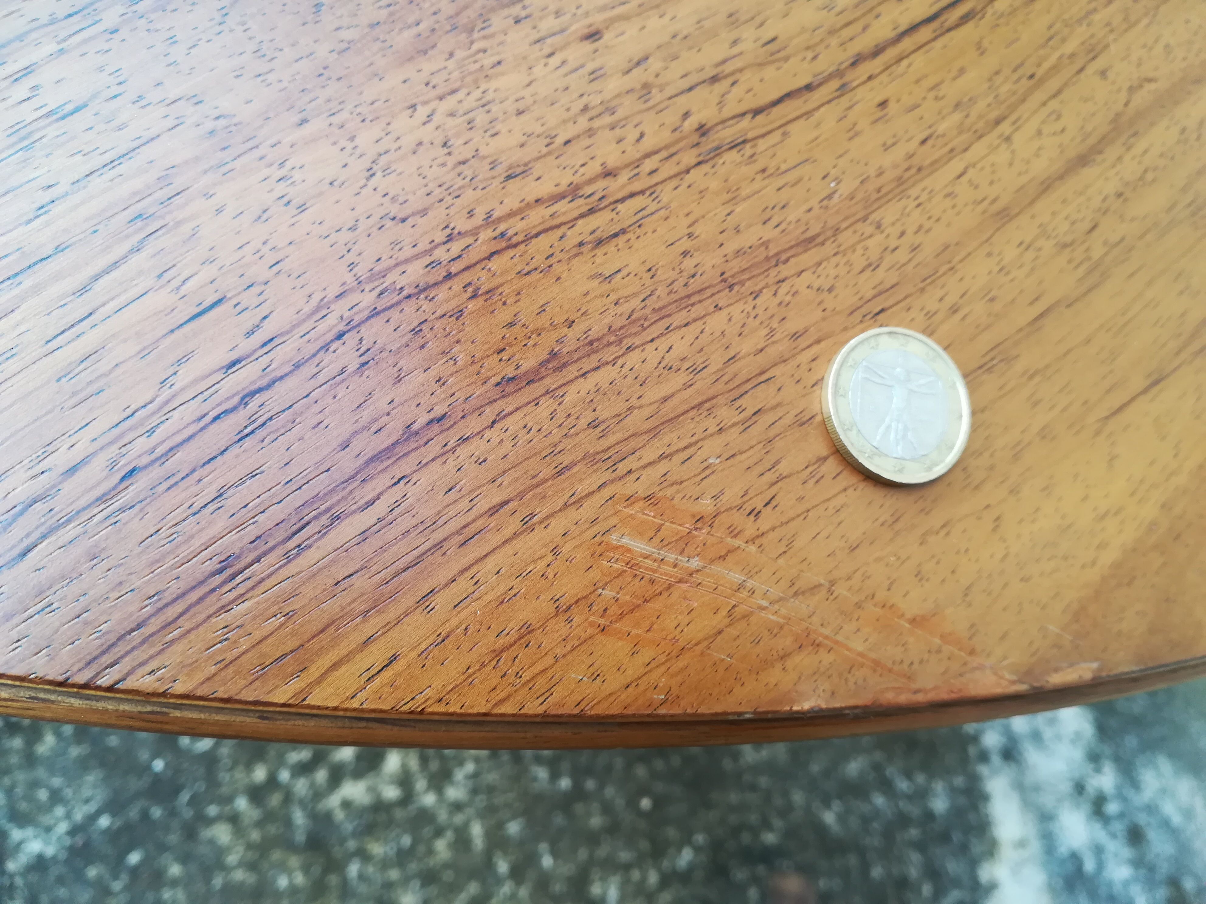 Scandinavian table with extension