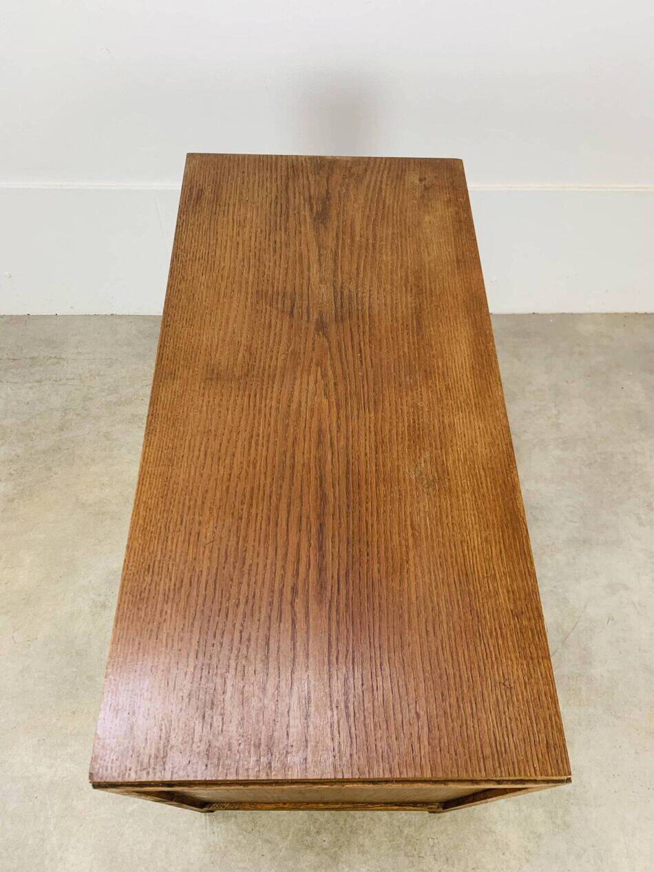Wooden chest of drawers, splayed legs from the 1950s, vintage