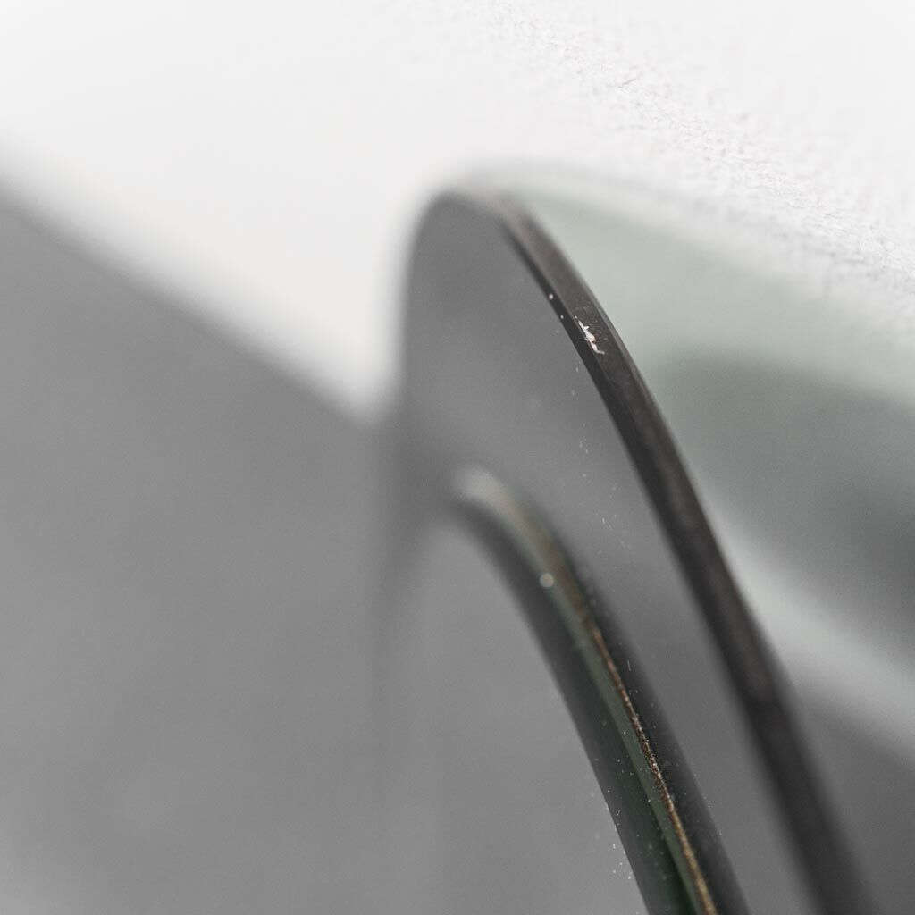 Round wall mirror in 70