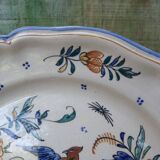 Old Gien earthenware scalloped plate with Cornucopia pattern