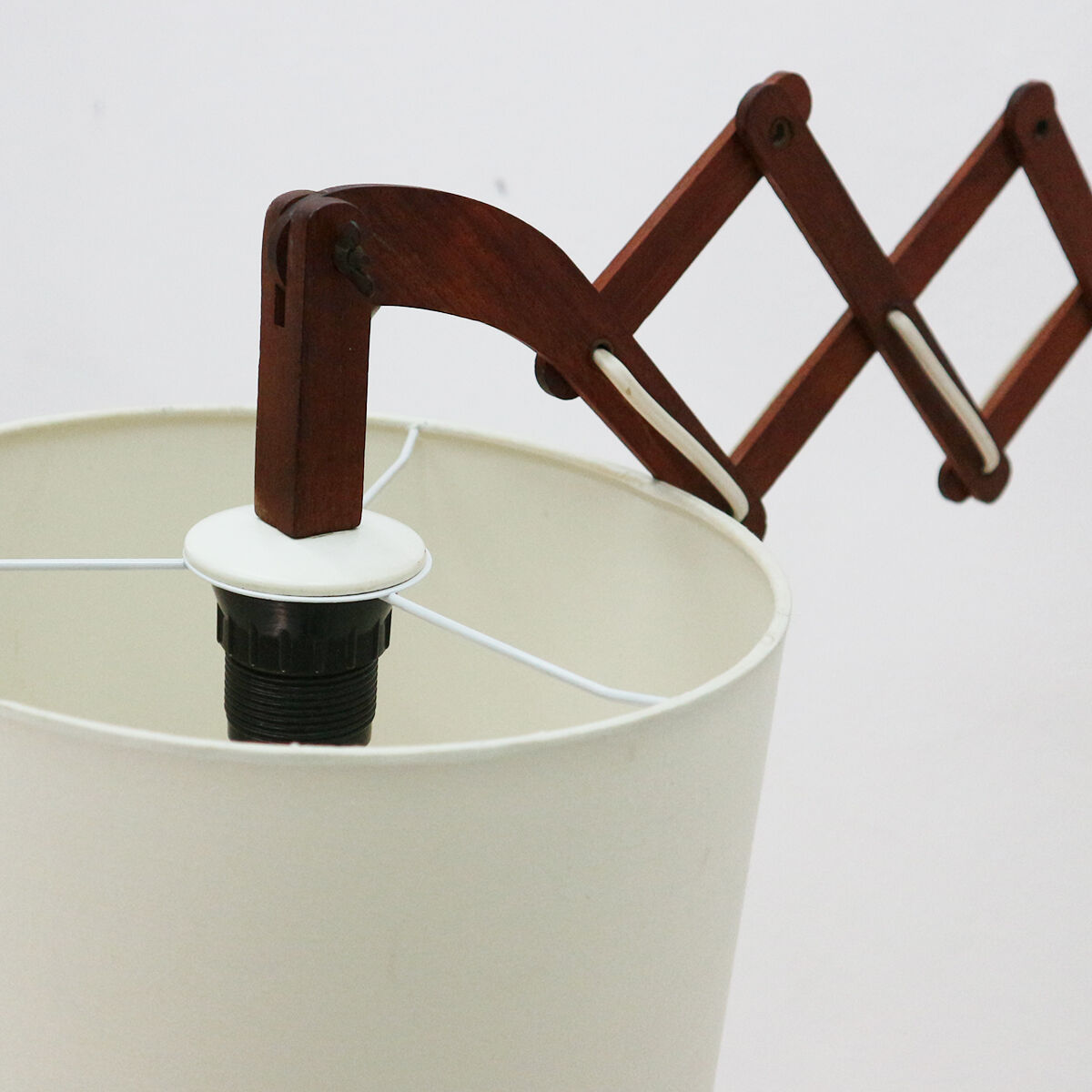 Wall lamp with extendible teak arm 1960