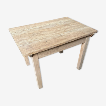 Pine table