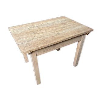 Pine table