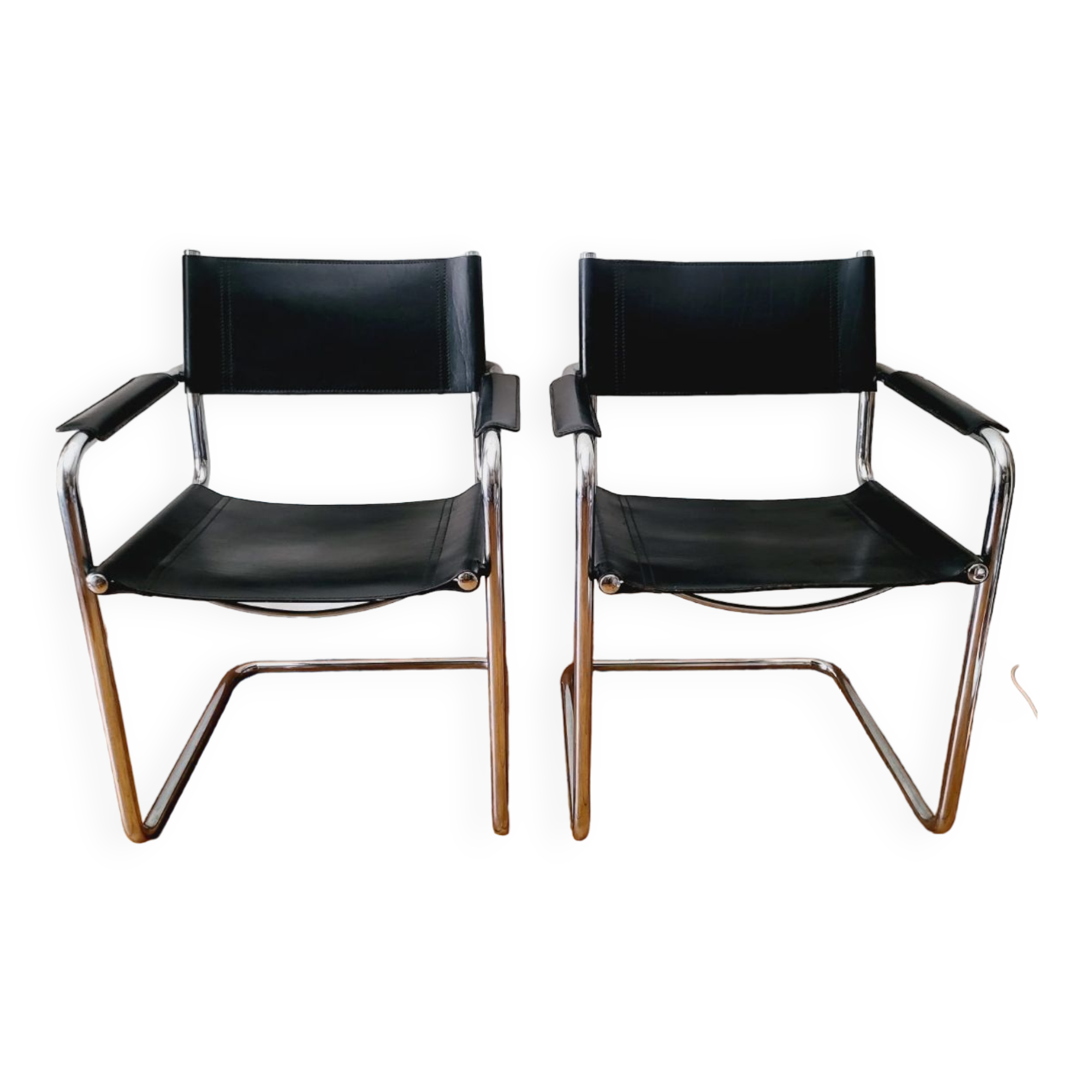 Pair of armchairs Mateo Grassi