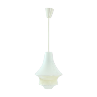 Suspension du milieu du siècle - en crème opaline verre plafond lumière, tchécoslovaquie circa 1960s