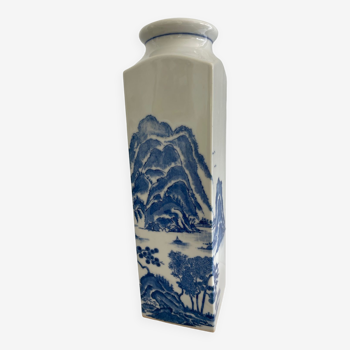 Vase de forme quadrangulaire Cong bleu