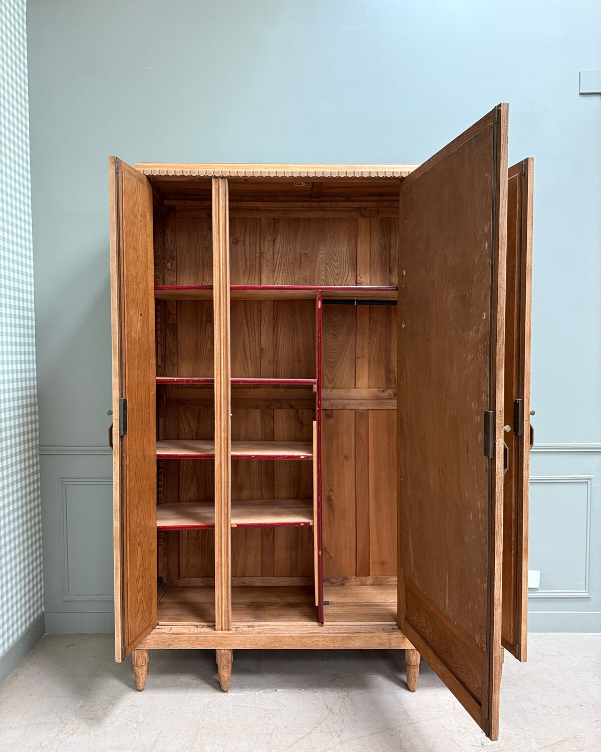Large Art Deco oak wardrobe (renovated)