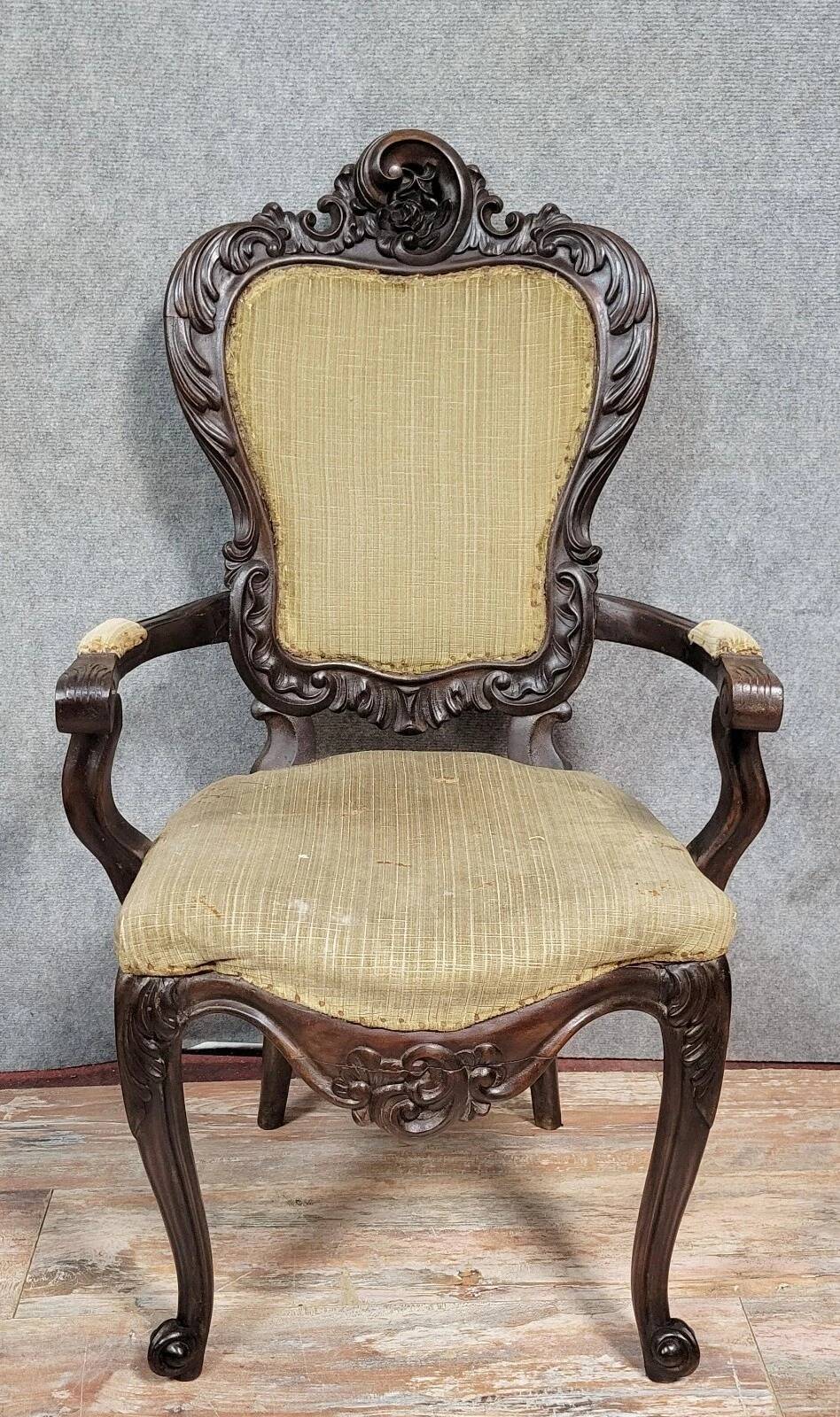 Louis XV style curved desk chair in carved mahogany circa 1850