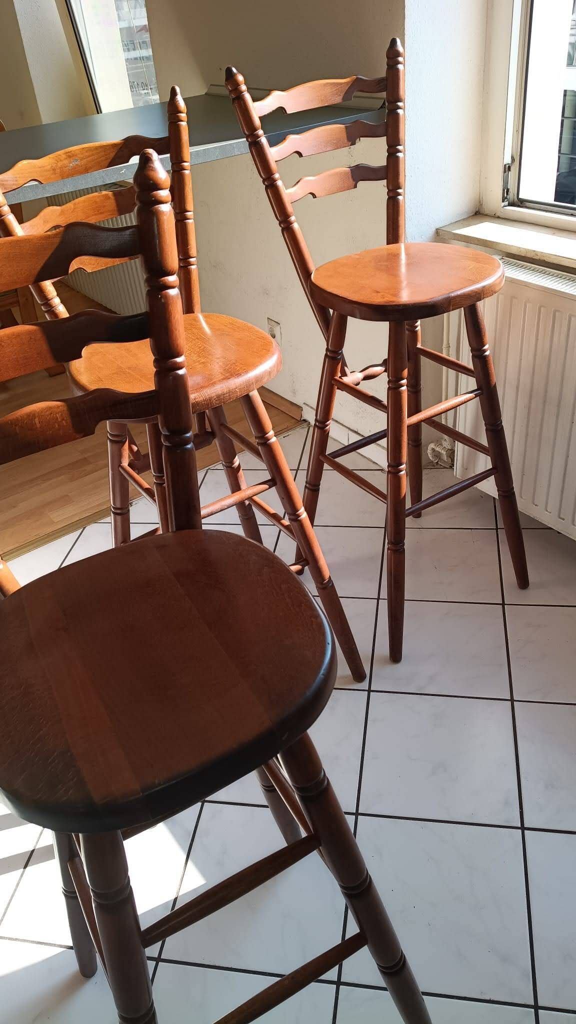 Set of 5 Solid Wood Bar Stools – Bistro / Country Chic Style