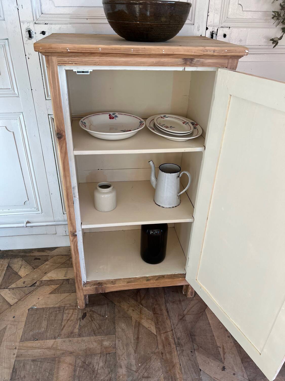 Small raw wood jam maker