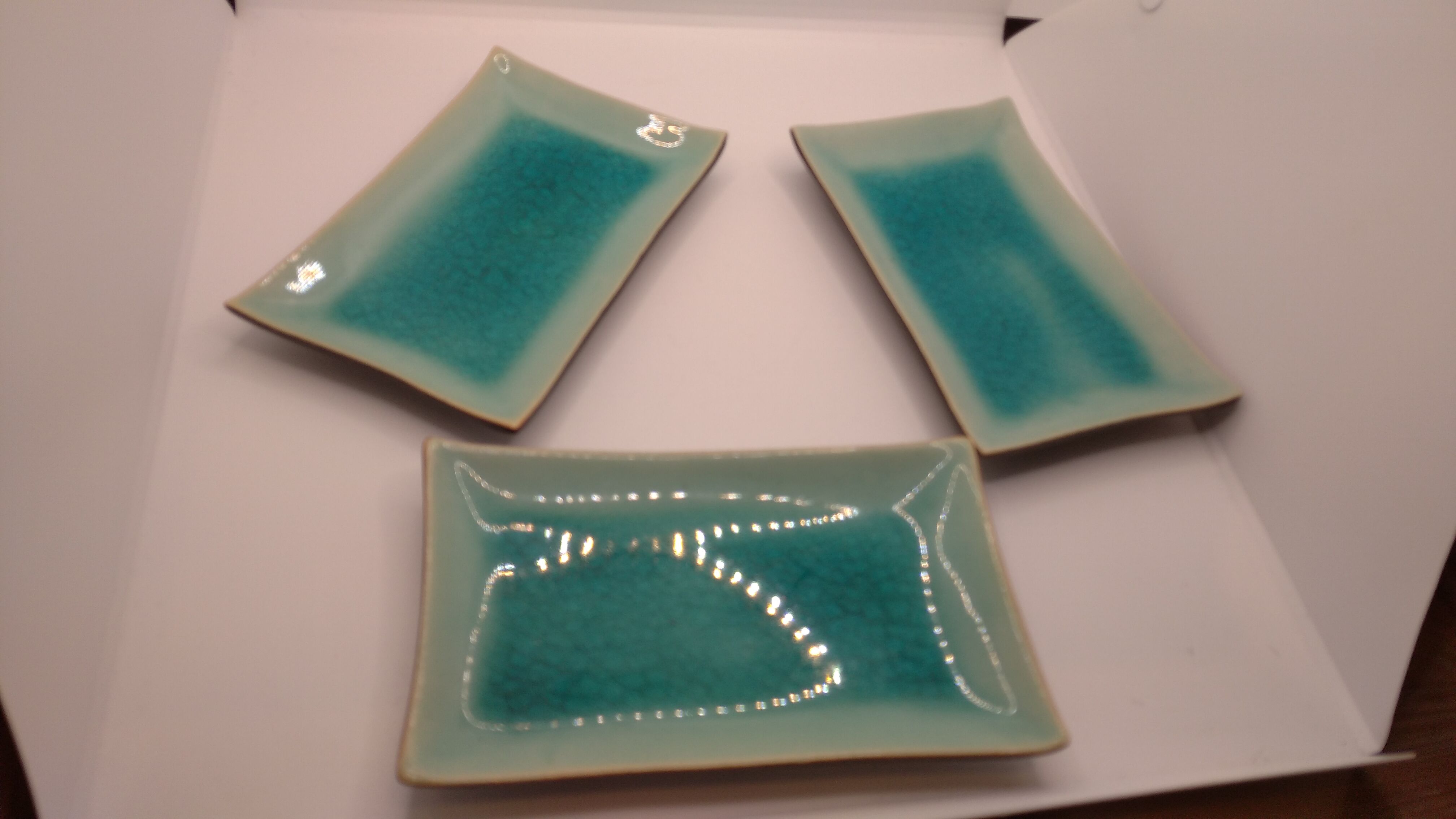 Rectangular ceramic ramekins