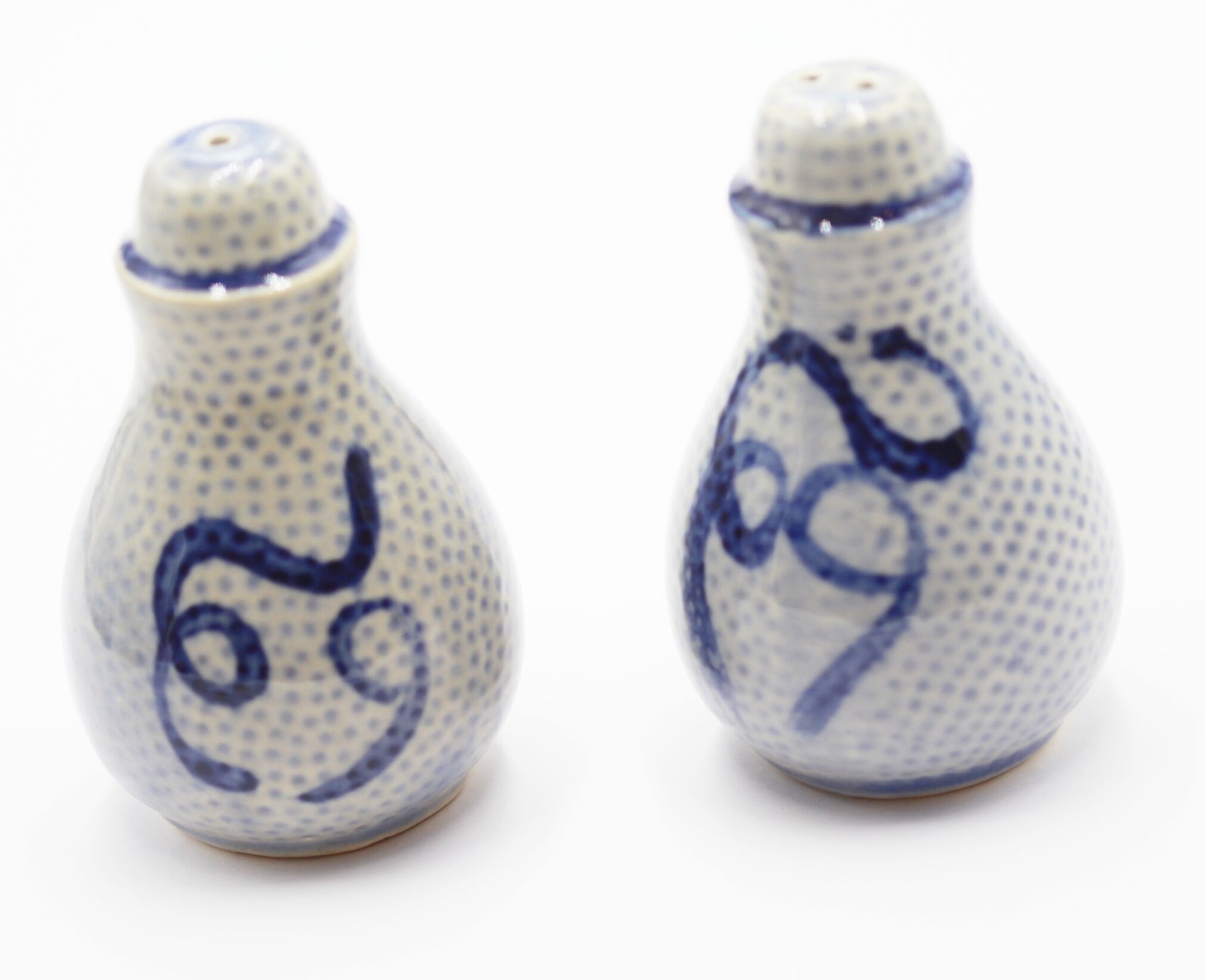 Salt and pepper shaker in blue sandstone