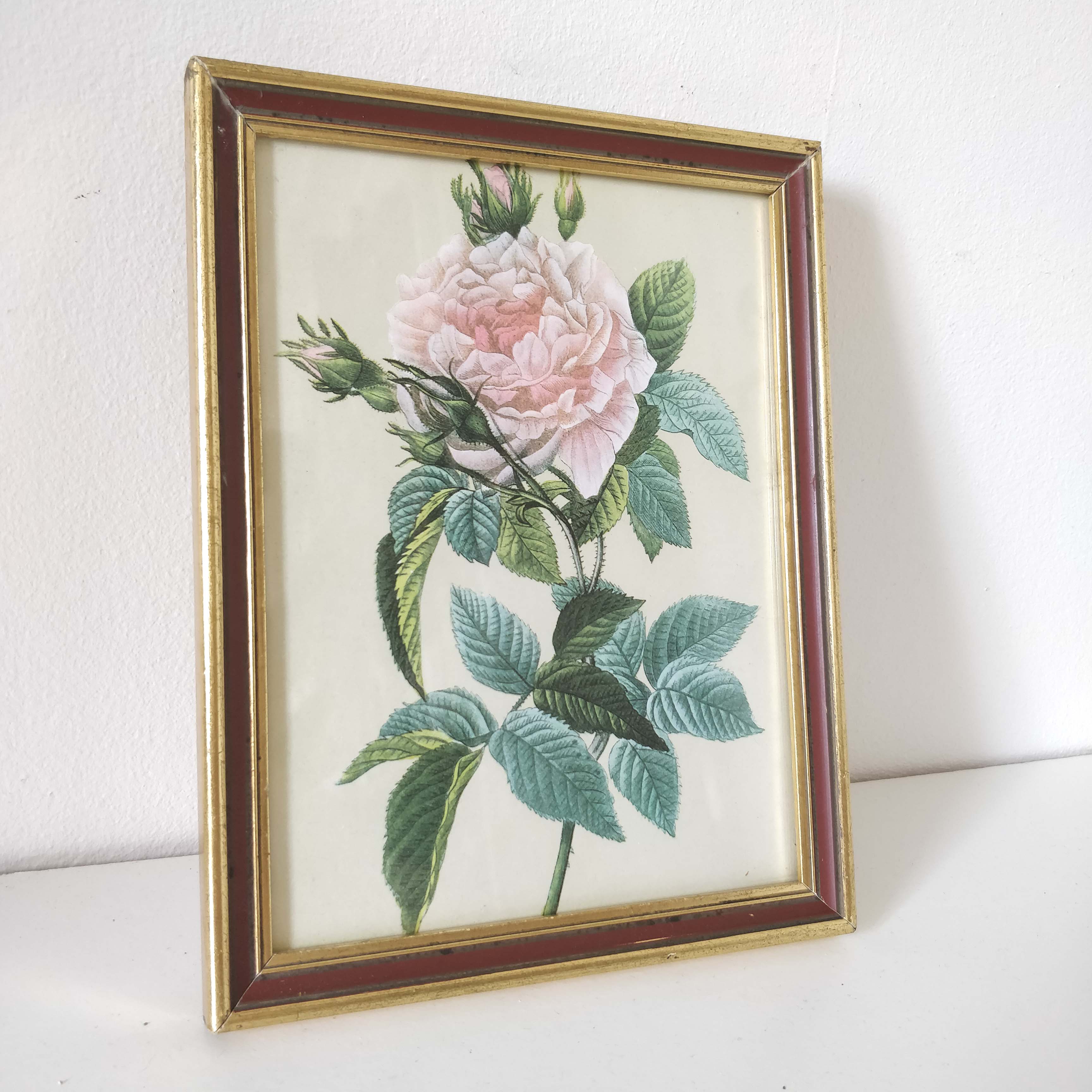 Golden flower rose leaf