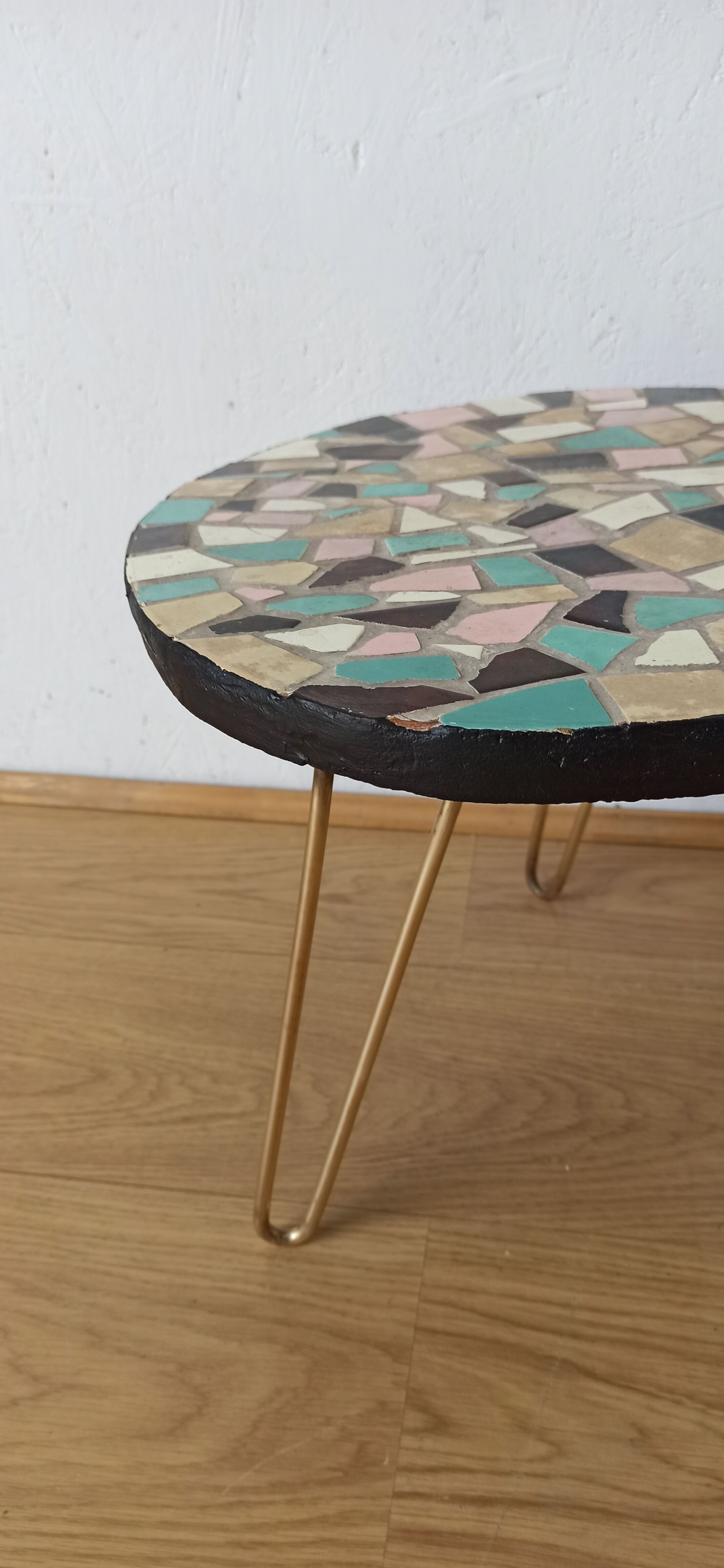 Unusual coffee table on three legs