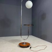 Lampe de sol Bauhaus restaurée avec table intégrée par R. Slezák