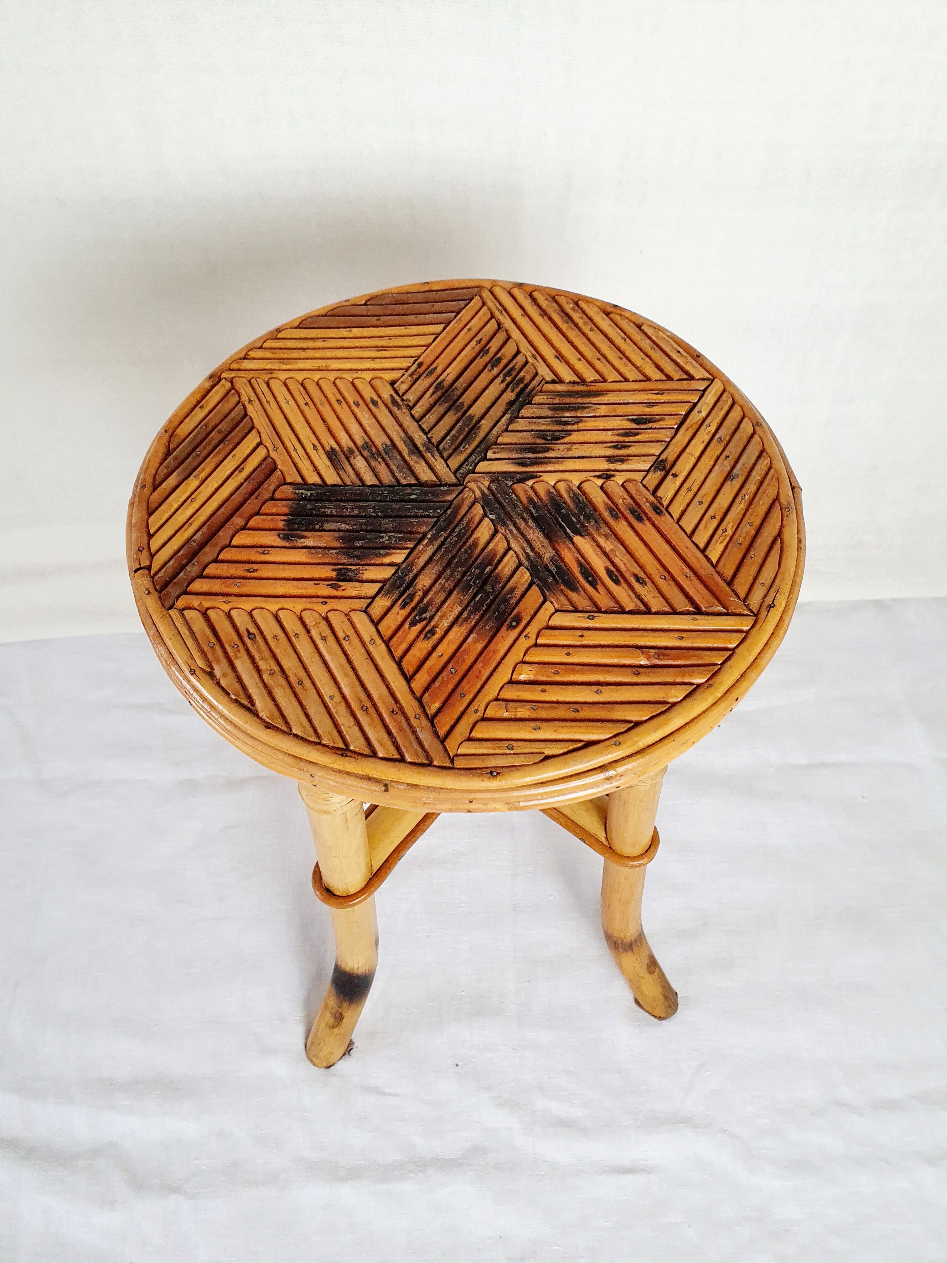 Tabouret en marqueterie de rotin 1960