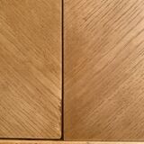 Sideboard with compass feet