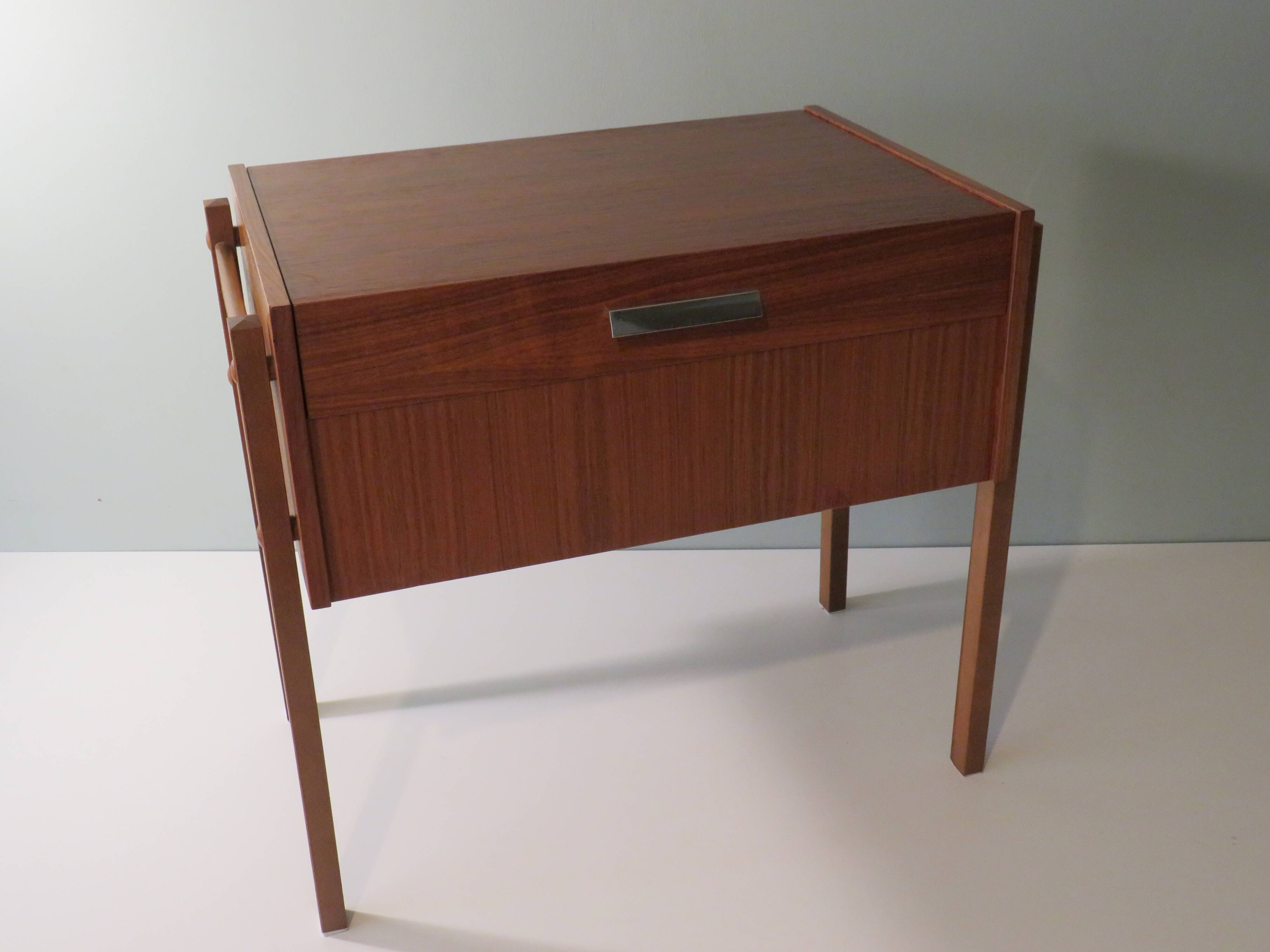 Meuble à couture vintage, Scandinavie 1970