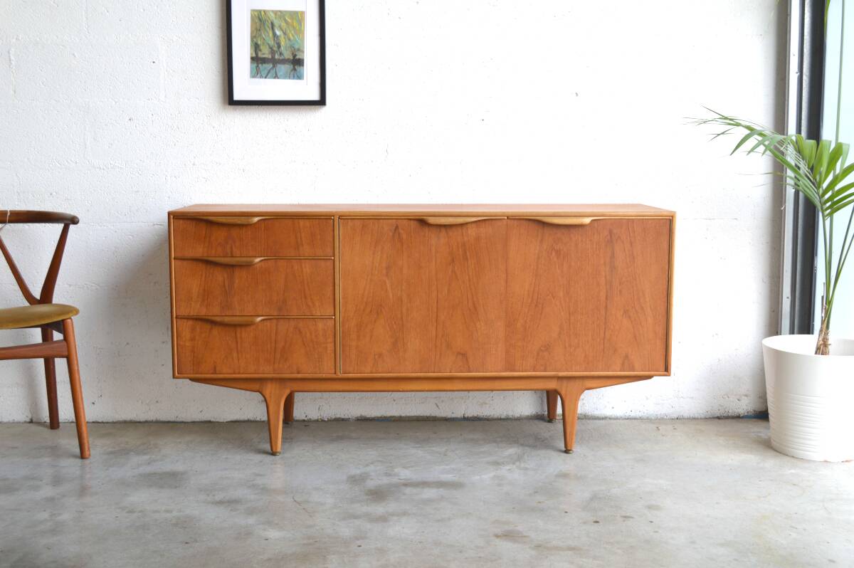 Enfilade McIntosh Dunvegan 152 cm